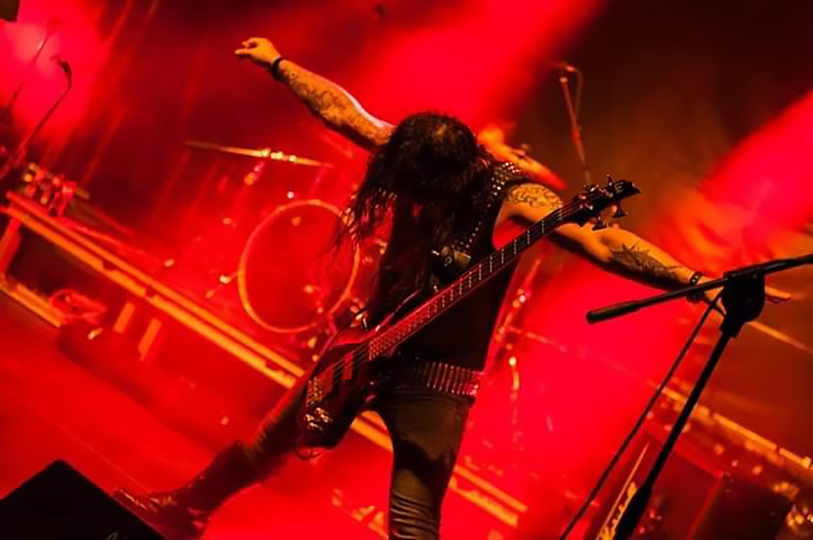 Christian Faes (as Kris Stian), bassista dei Diaolokan dal vivo